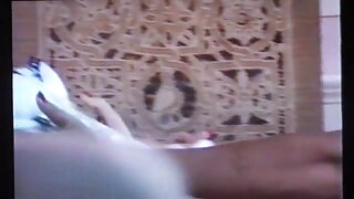 ಎರಡು ಲೈಂಗಿಕ ಆಟಿಕೆಗಳೊಂದಿಗೆ ಹಸ್ತಮೈಥುನದ ಮಾದಕ ದೇಹವನ್ನು ಹೊಂದಿರುವ ಆರಾಧ್ಯ ಏಷ್ಯನ್ ಮಿಂಕ್ಸ್