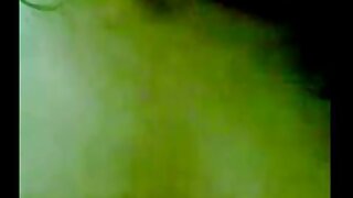 ಬಕ್ಸಮ್ ಪೇಲ್ ಸ್ಕಿನ್ ನೆರ್ಡ್ ಹಾಲಿ ಬ್ರೂಕ್ಸ್ POV ವೀಡಿಯೋದಲ್ಲಿ ತಲೆ ಎತ್ತಿದ್ದಾರೆ